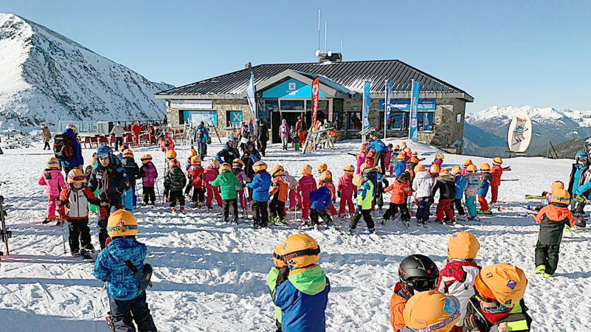Tret de sortida a l'escola de neu d'Encamp