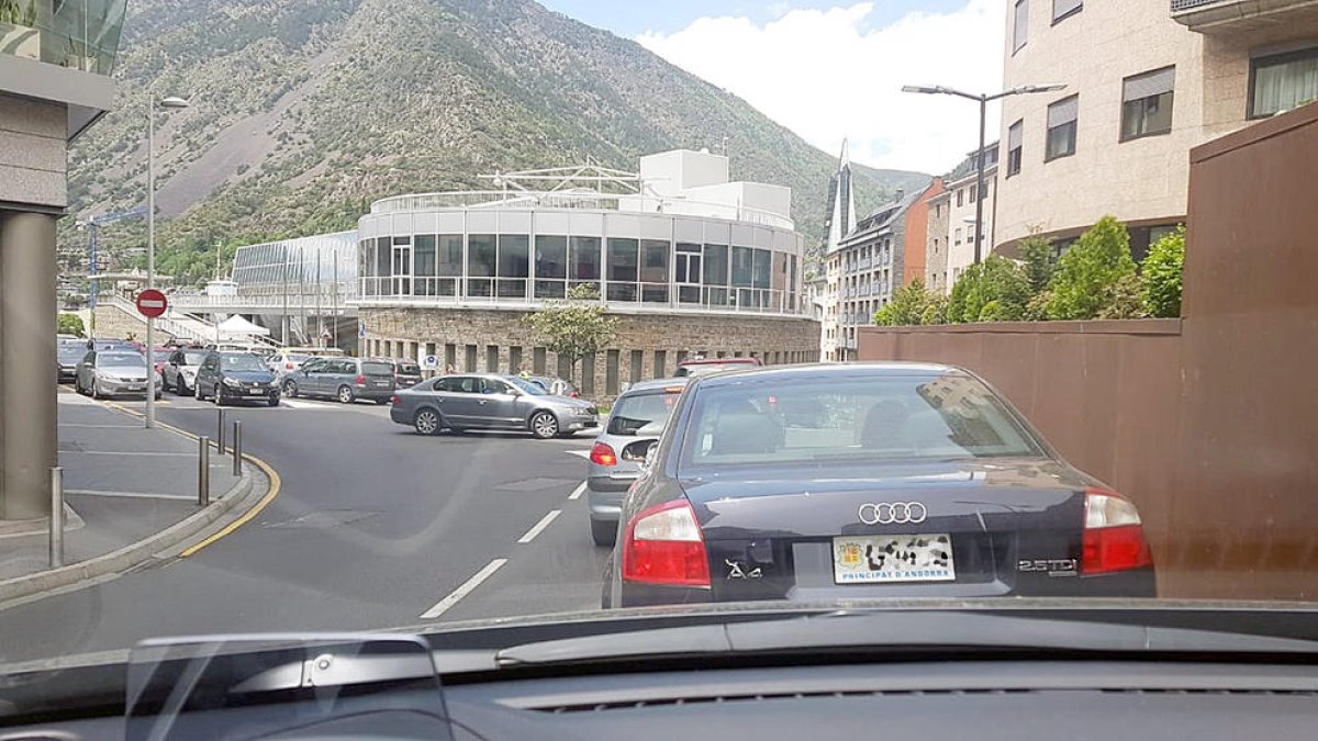 Col·lapse a l''Stop Lab' d'Escaldes per un error a la plataforma