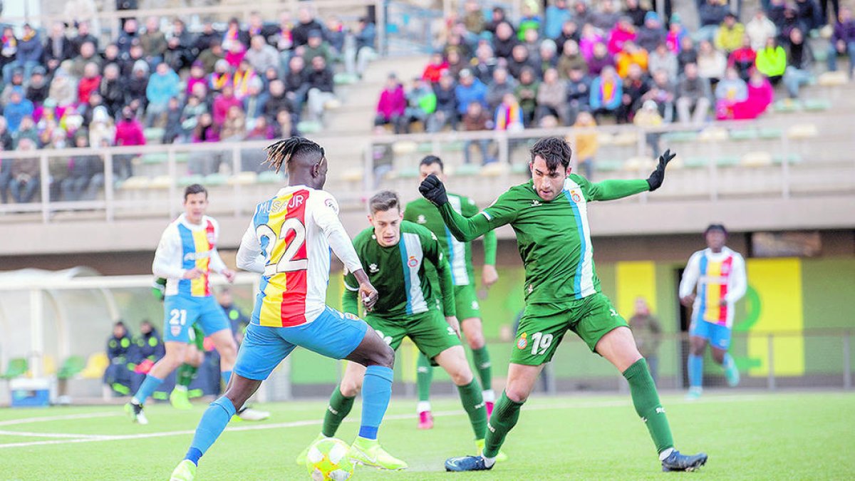 Encamp atribueix l'estat de la gespa a “una errada humana”