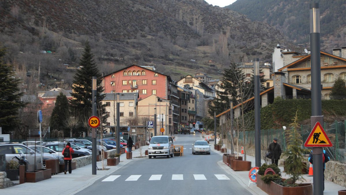 Arresten un conductor per intentar atropellar de manera volguda un vianant