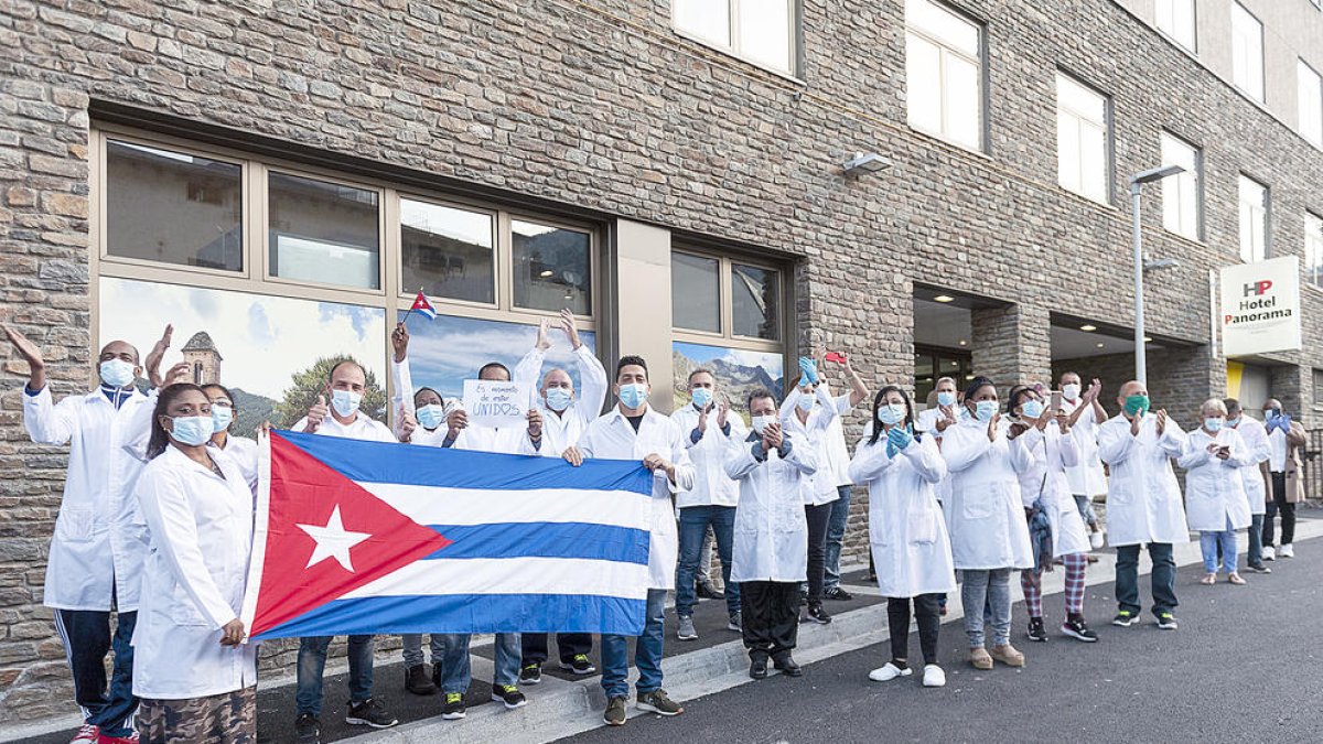 Els sanitaris cubans s'afegeixen a les mostres de suport