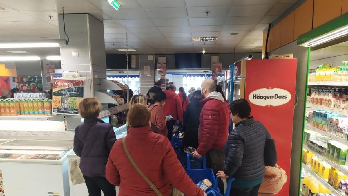 El coronavirus i els premis, als set tuits