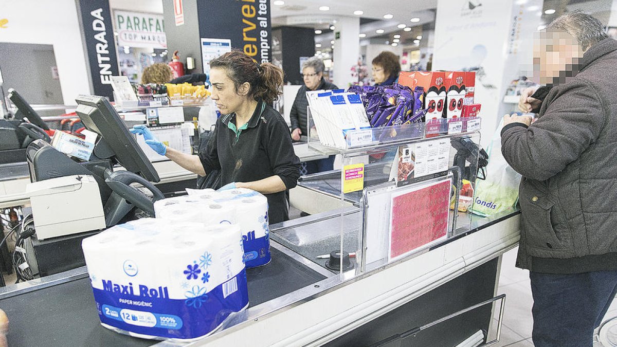 Els herois invisibles