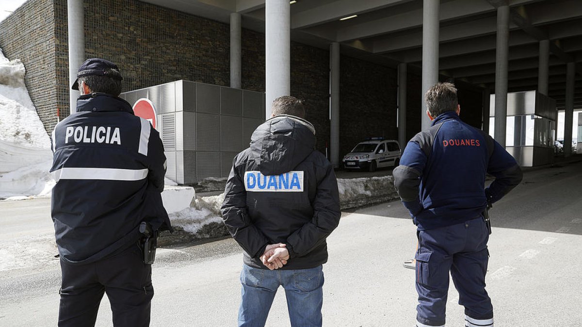 Límit de venda de tabac i alcohol per evitar turistes