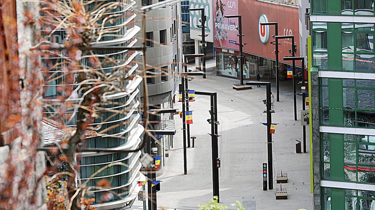 Advertència a les empreses que acomiadin