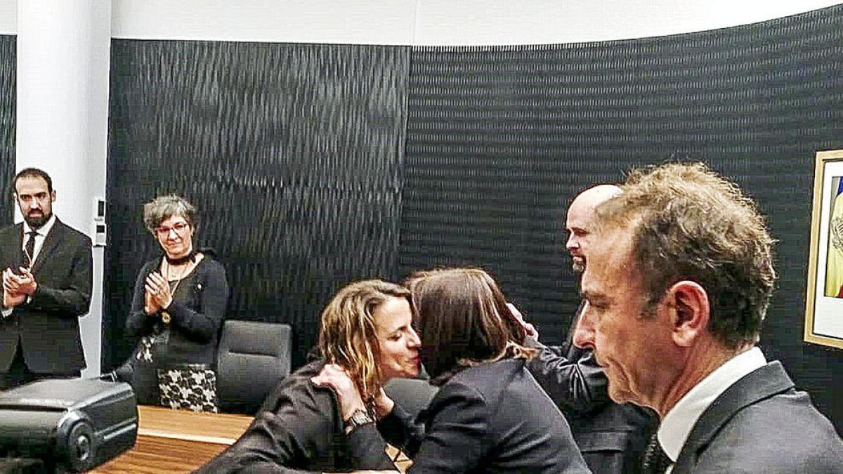 L'anterior majoria va concedir una excedència a Grau abans de plegar