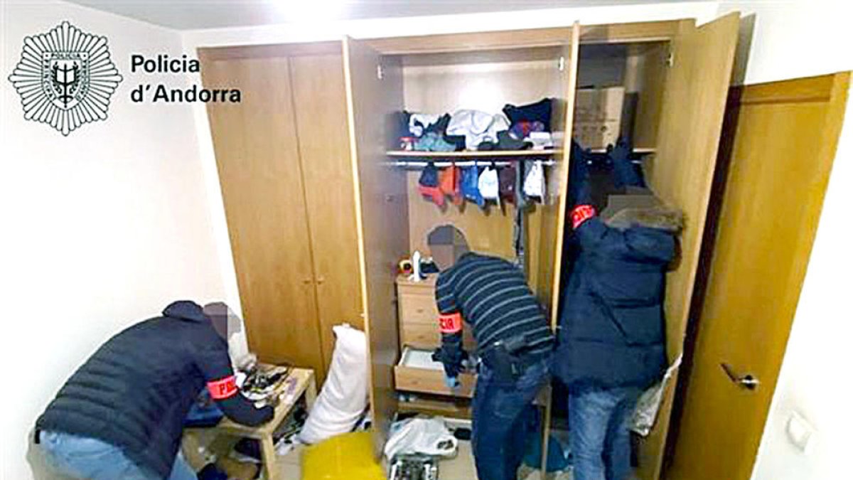 La batlle envia a la presó dos joves vinculats al narcopís