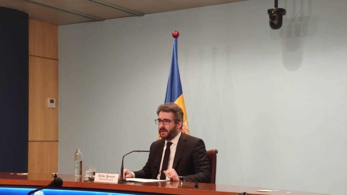 El registre d'acomiadaments rep 77 notificacions el primer dia de funcionament