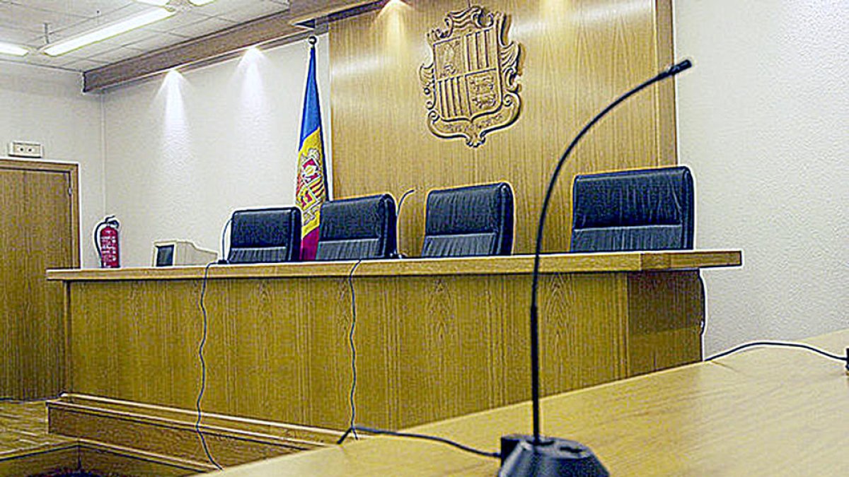 Rebaixen la pena a l'autor d'un atracament amb una arma de balins