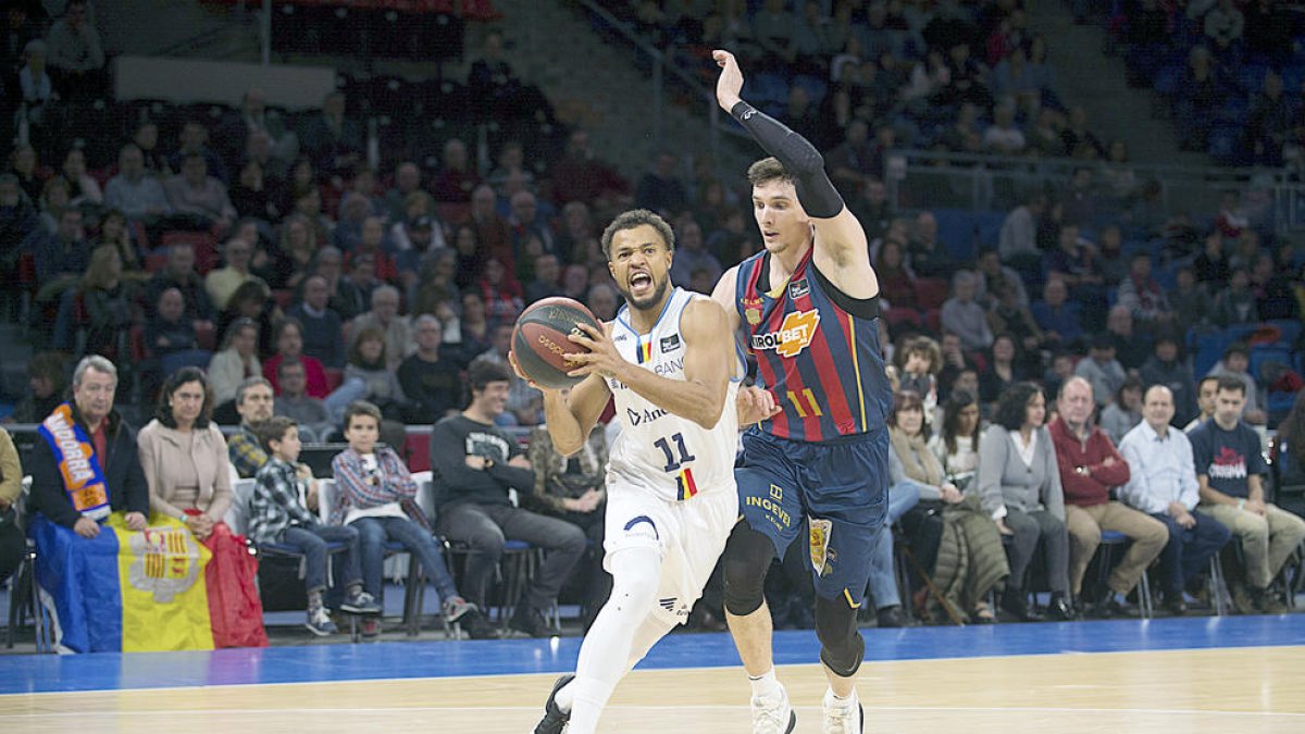 El MoraBanc conquereix Vitòria (73-77)