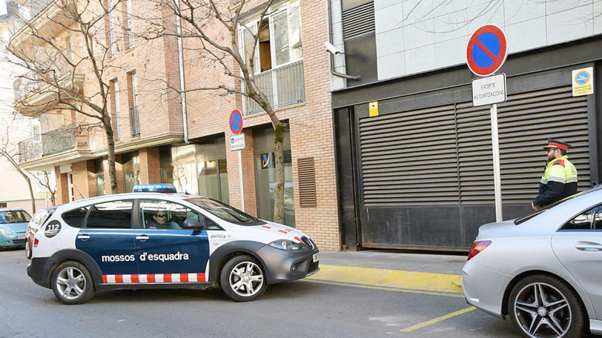 Sanció per negociar amb or quan havia de tenir tancat