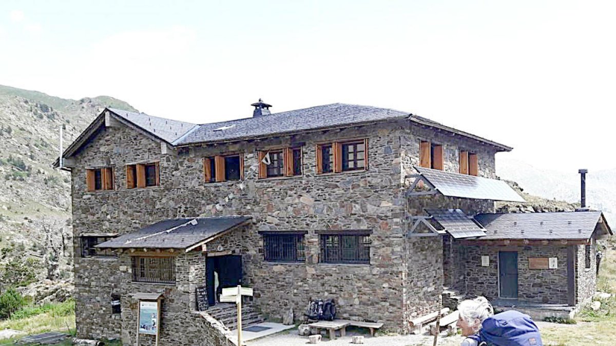 Govern renuncia, per massa car, a reformar el refugi del Comapedrosa