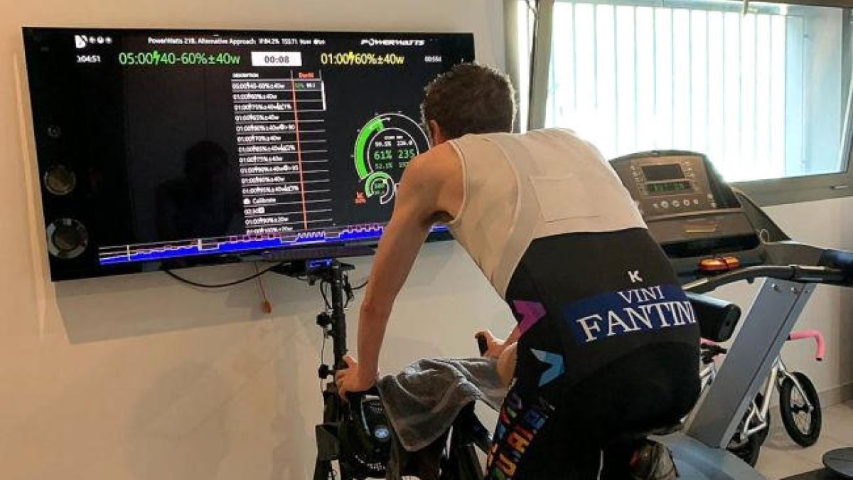 Un 'passeig' per subministrar mascaretes