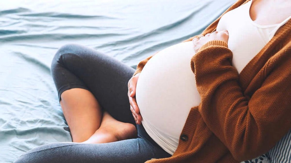 Campanya perquè les parelles de les embarassades puguin ser al part