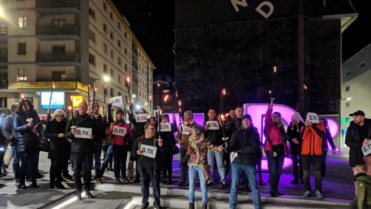 Una cinquantena de professors del Lycée es manifesten