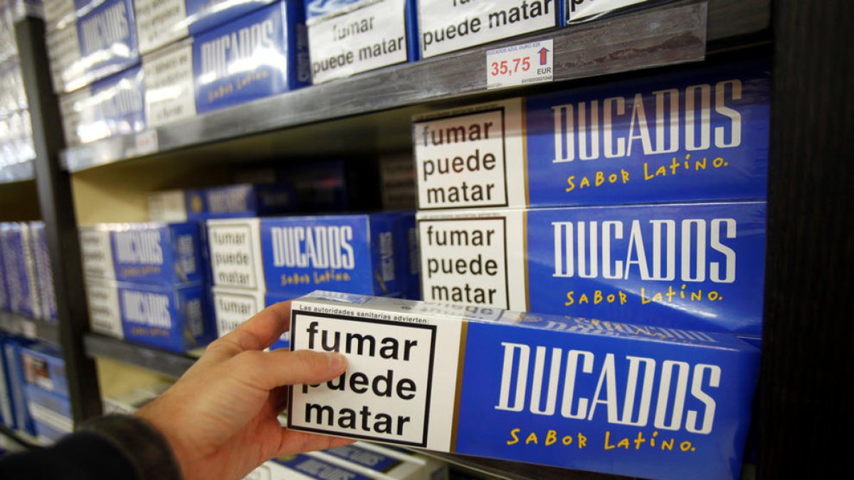 La fixació del preu mínim del tabac redueix les vendes