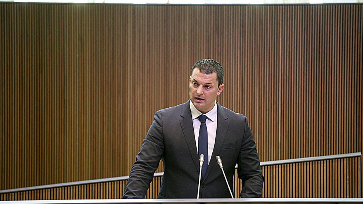 Govern veu bé modificar els festius de la Constitució