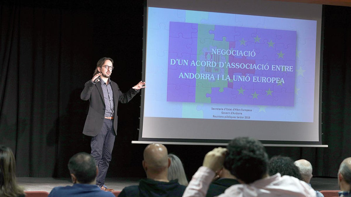 Més diners per a assessors de l'acord amb la UE