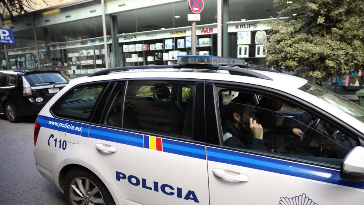 Detingut un empleat per furts reincidents al lloc de feina