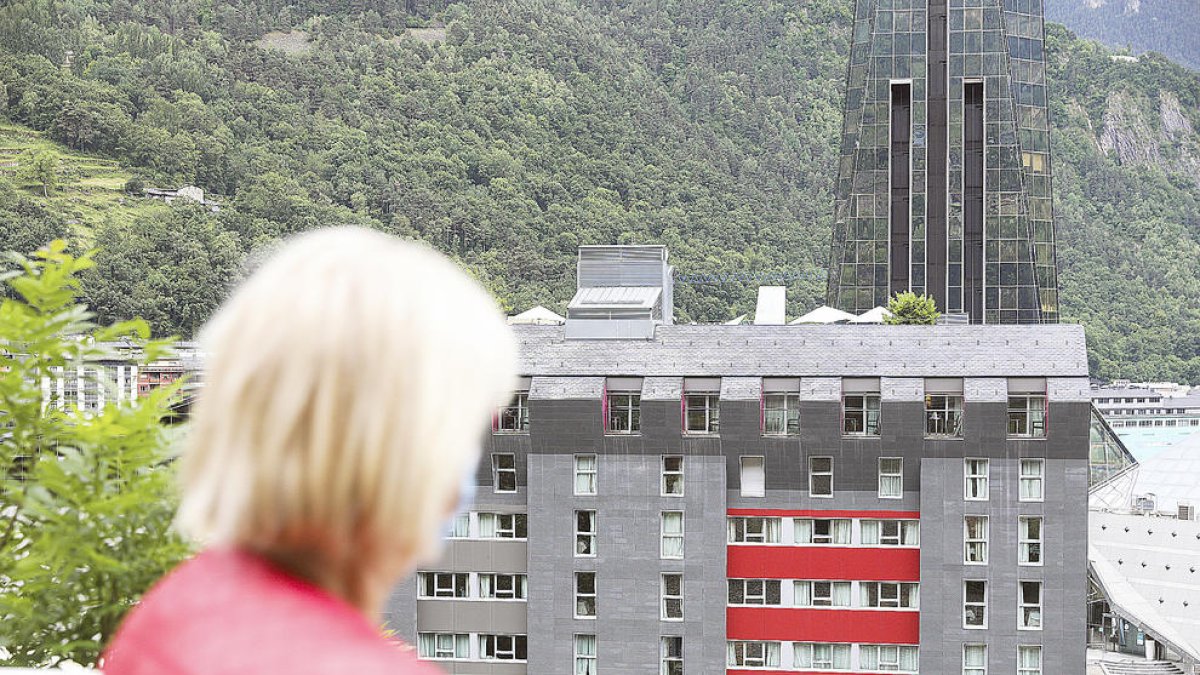 Un dels padrins amb Covid-19 de Salita rep l'alta de l'hospital