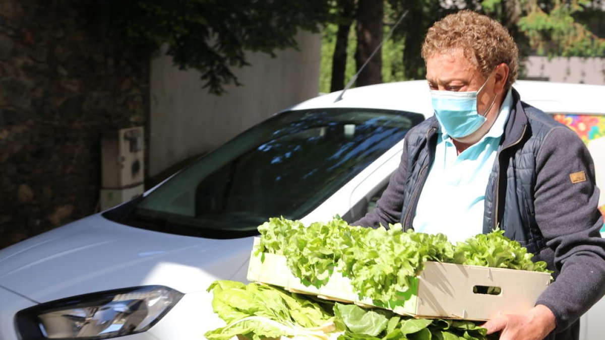 Caritas Parroquial rep les primeres donacions de L'Hort Solidari