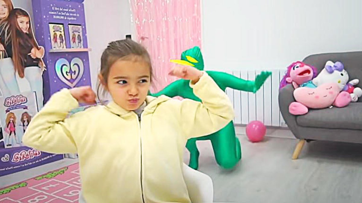 'Youtubers' vs Covid