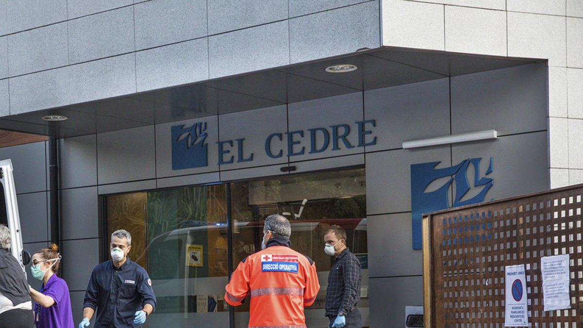 La família d'un finat per Covid-19 diu no tenir notificació de la causa de mort