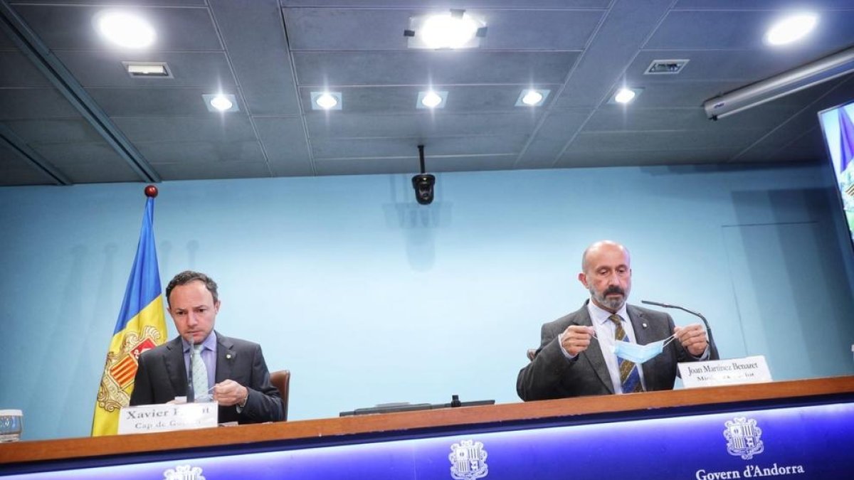 Xavier Espot i Joan Martínez Benazet durant la roda de premsa d'avui