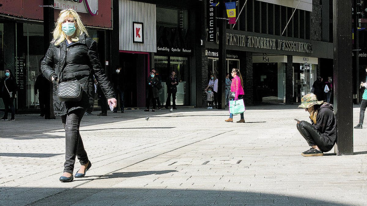 Hotelers i comerciants lamenten que no s'apliquin els ERTO a l'abril