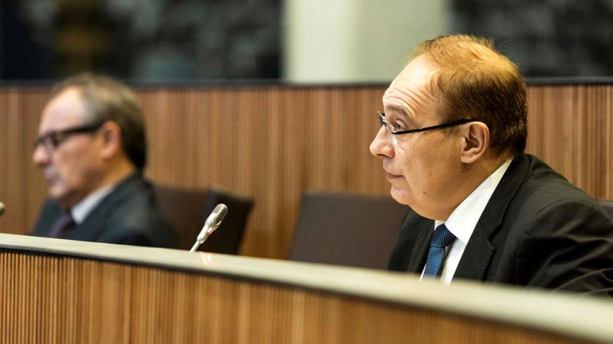 El PS presenta 37 reserves d'esmena i no garanteix donar suport a la llei