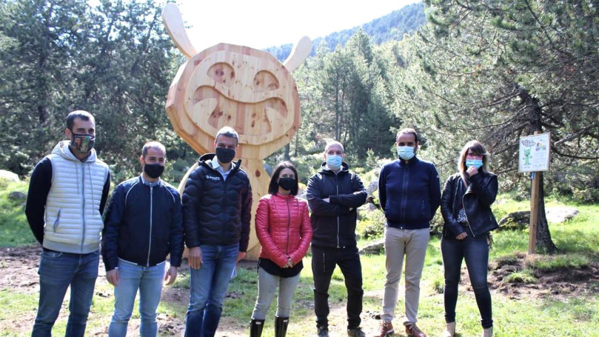 Els comuns i Andorra Turisme creen un itinerari amb tamarros a la muntanya