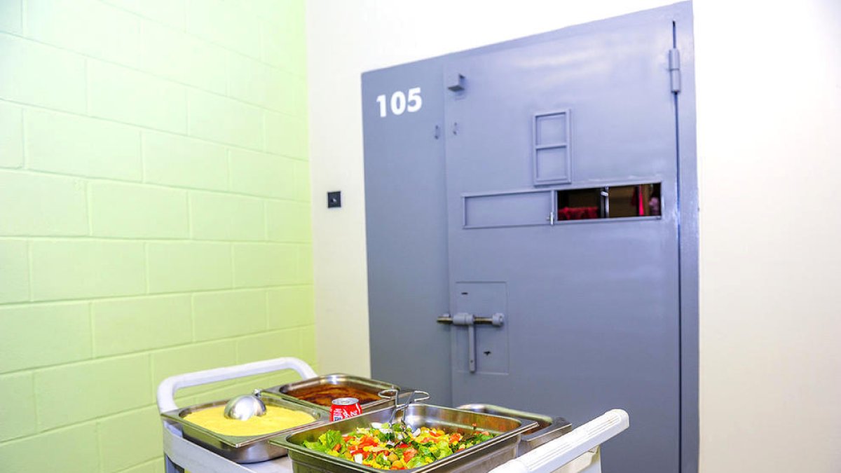 Els àpats dels presos costen 11 euros per dia i intern