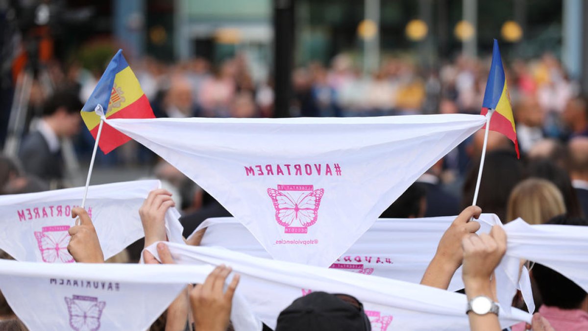 Feministes del Pirineu clamen per despenalitzar l'avortament