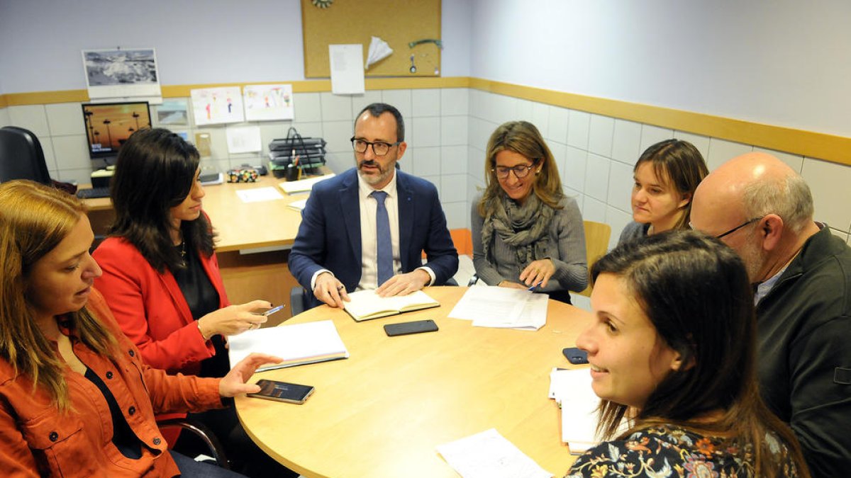 Filloy inicia una ronda de visites als centres d'atenció primària