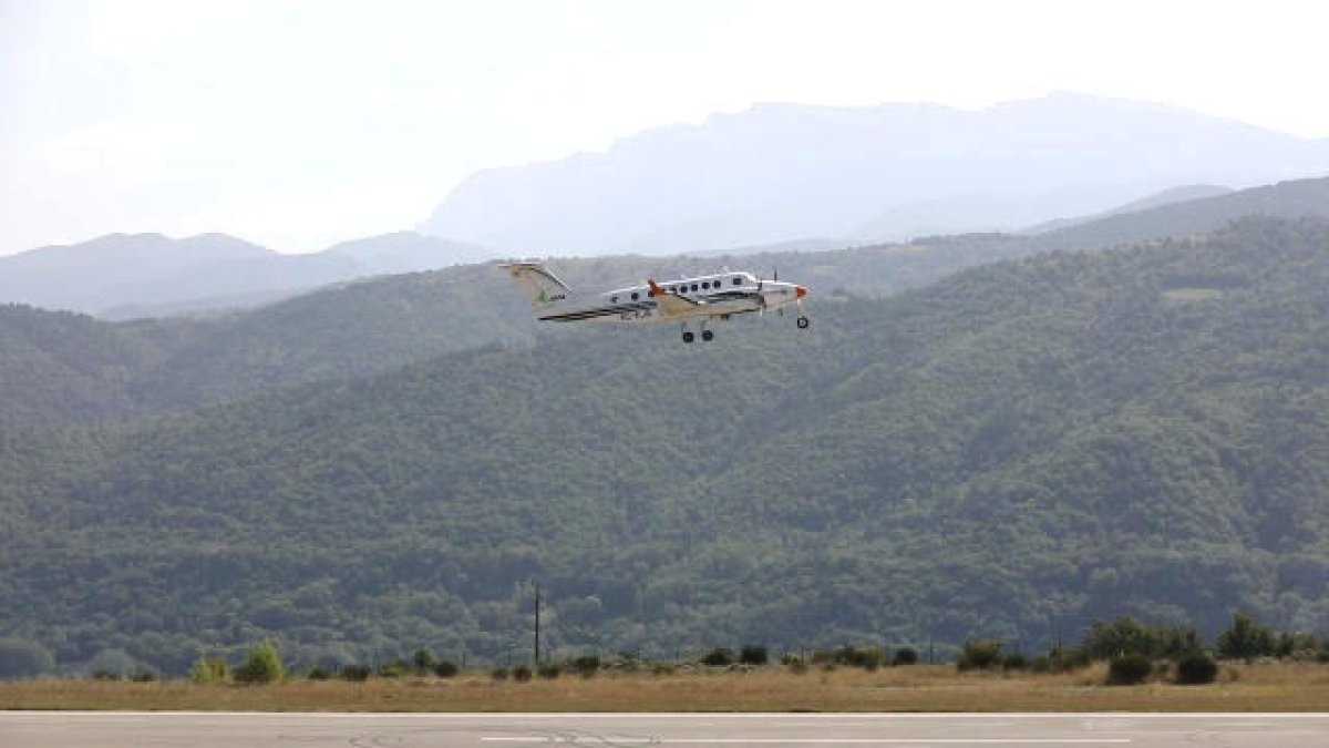 Espanya valida el GPS i l'aeroport de la Seu pot rebre vols comercials