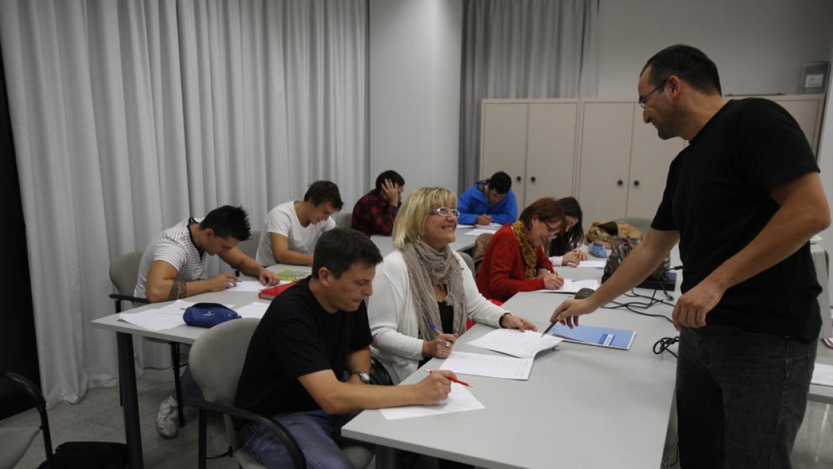 Obertes les inscripcions per al Centre de Formació d'Adults