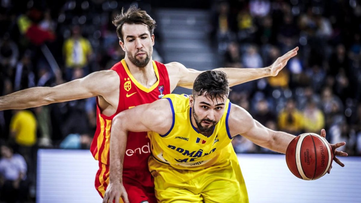 Todorovic i Llovet obren les finestres FIBA amb victòria