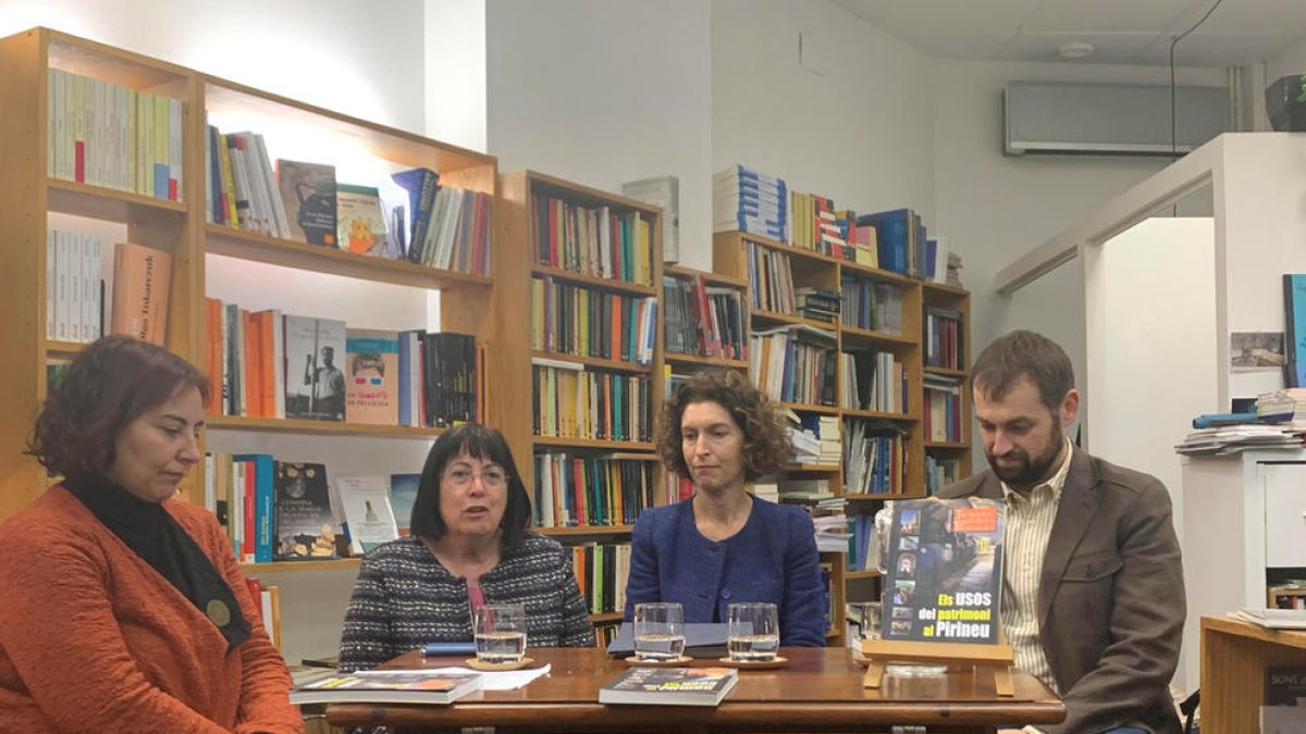 La Puça acull una xerrada sobre el llibre de ponències dels usos del patrimoni al Pirineu