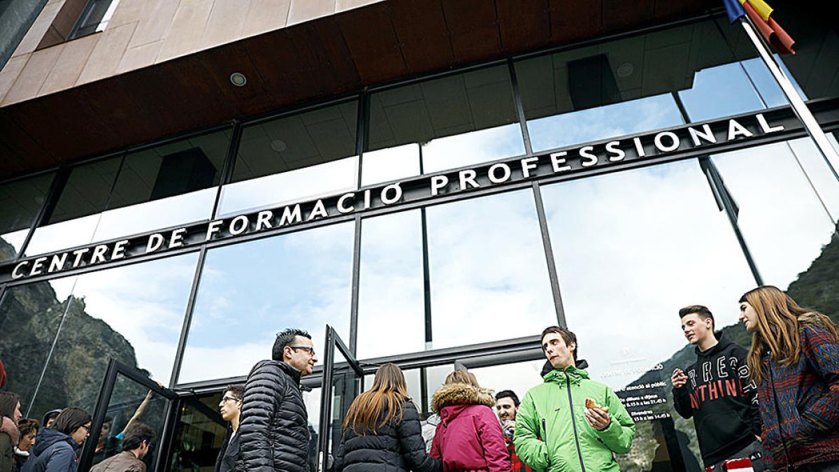 Educació garanteix als alumnes que la falta de les proves no els perjudicarà