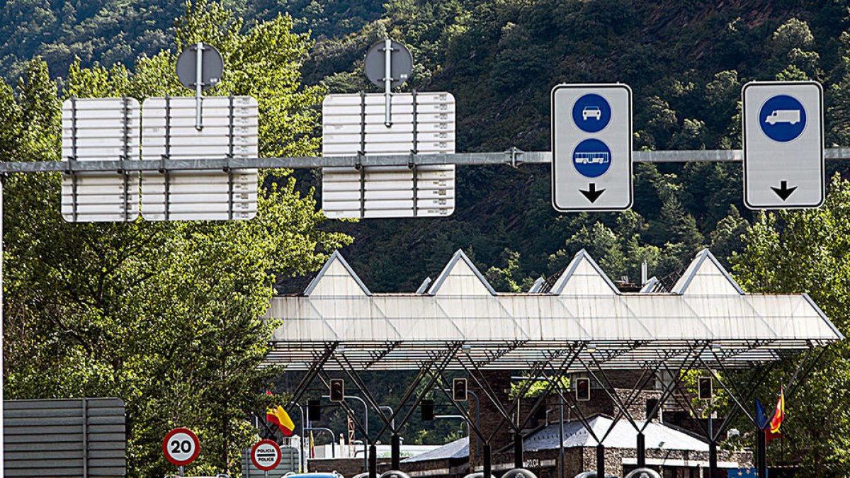 Els andorrans i residents tenen mobilitat a tot Catalunya des d'avui