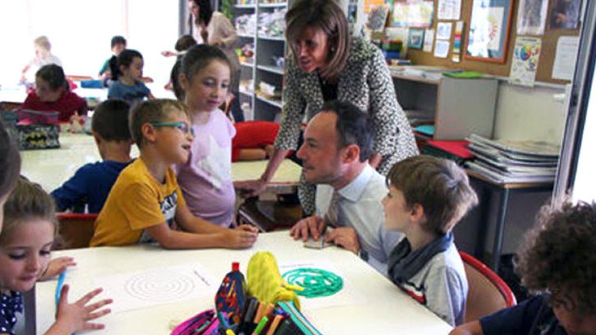 L'aeroport i les hores extres, als set tuits