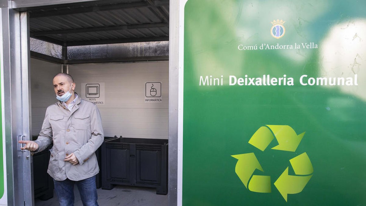 Gerard Estrella, durant la presentació de la nova minideixalleria a l'aparcament Meritxell.