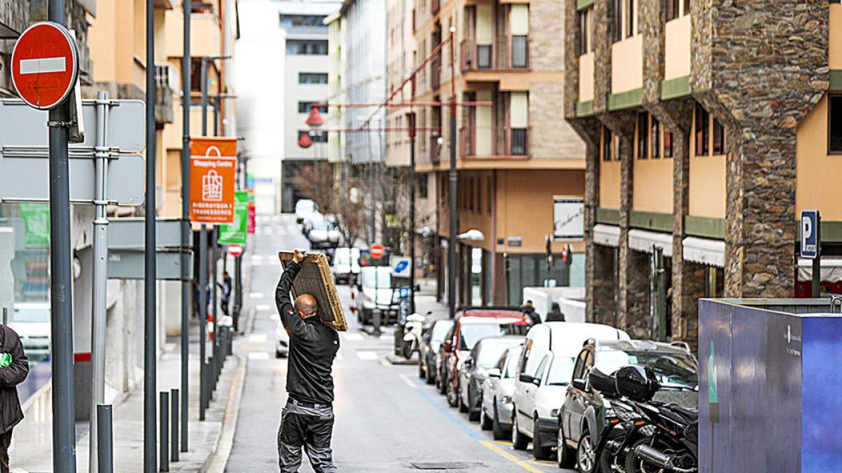 La massa salarial va caure fins als 90 milions al març pel virus