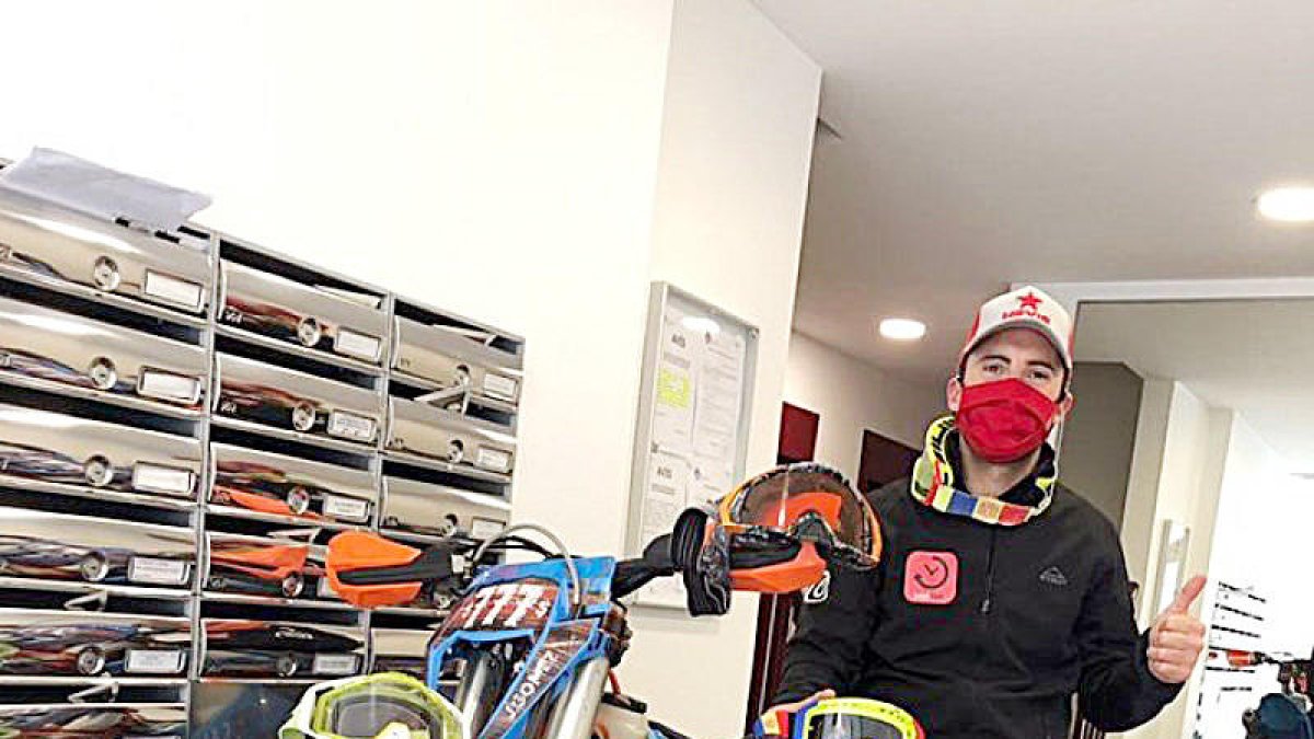 La federació s'adhereix a la lluita contra la Covid-19 amb la donació d'ulleres