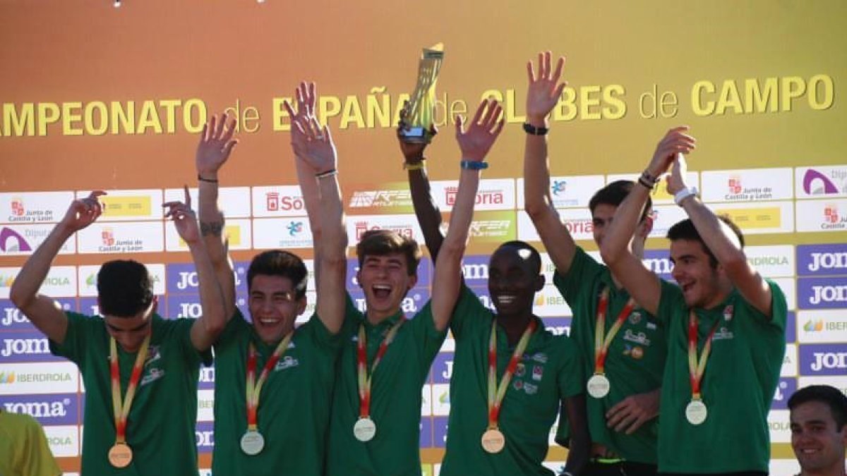 Brillant plata de Carabaña a l'Espanyol de cros