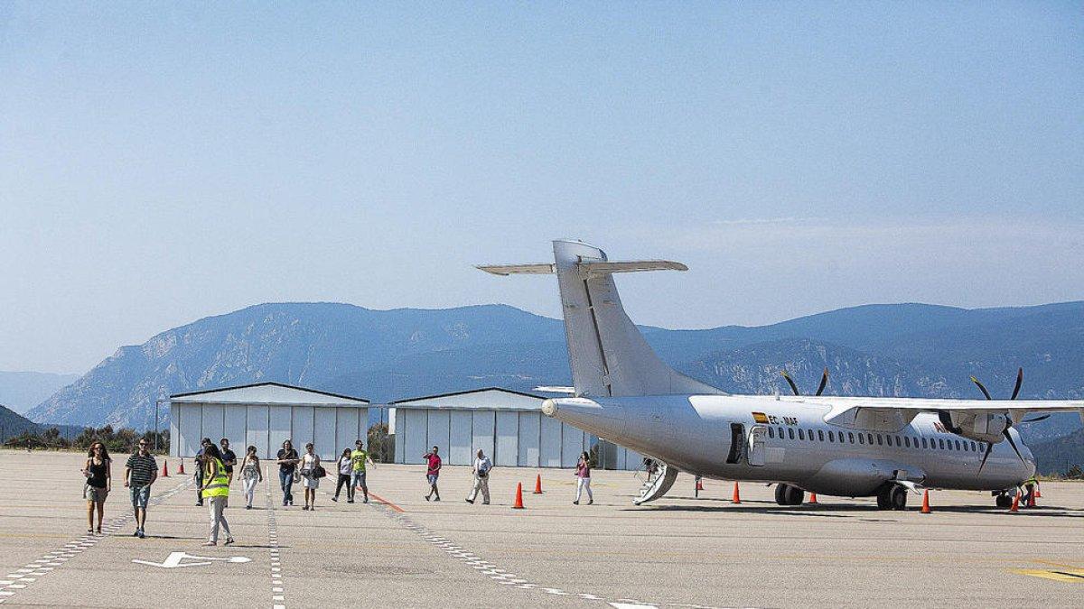 Viladomat vol portar esquiadors a l'aeroport d'Andorra-la Seu