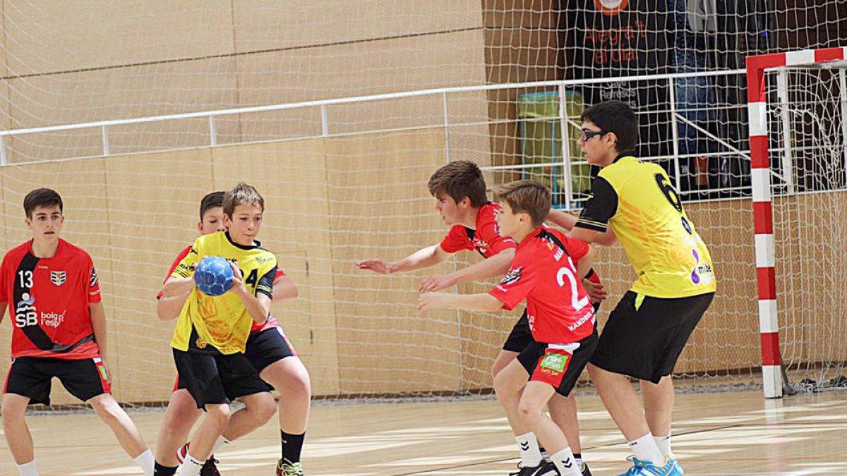 La federació organitza un nou campus esportiu per cobrir l'absència de Masip