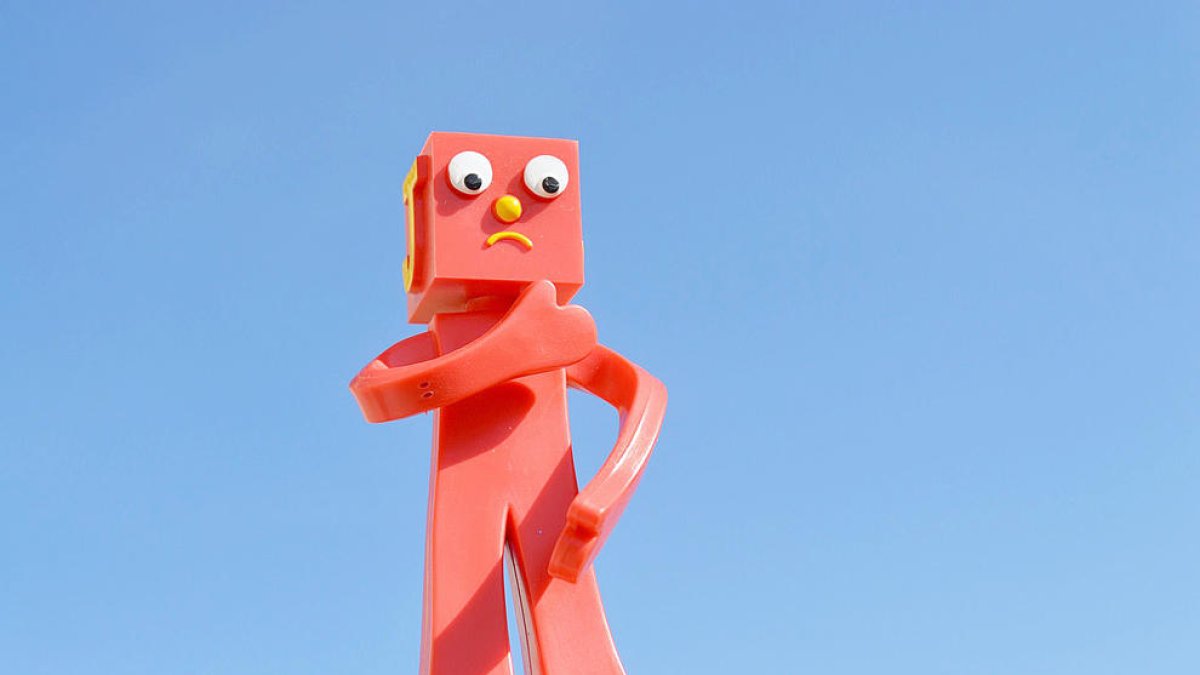 Massa pendents dels altres