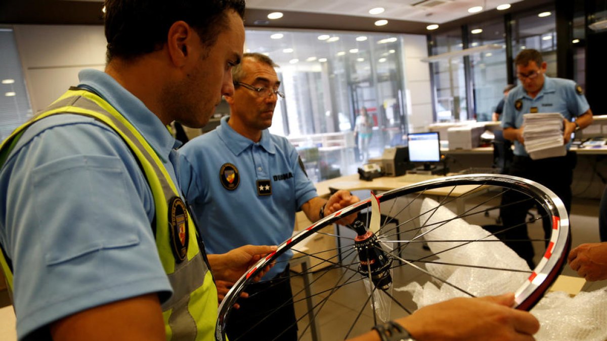 Controls duaners per cobrar l'IGI a qui faci el 'tax free'