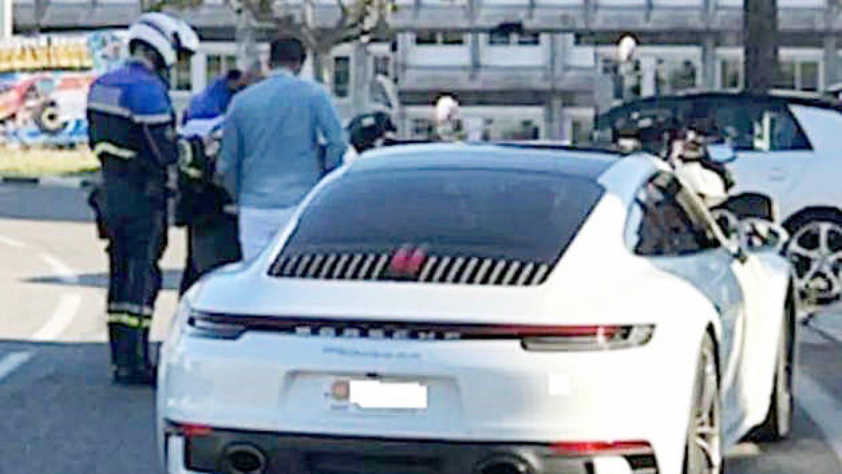 Caçat a França un cotxe per triplicar la velocitat permesa